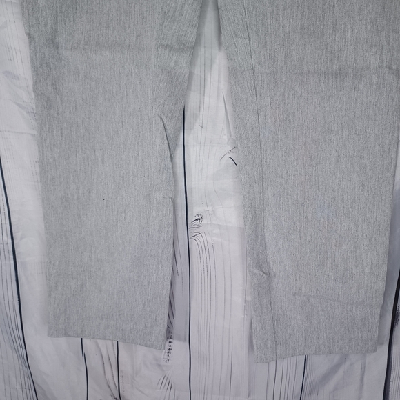 Joe B Gray Cropped Pants with Zipper Pockets - Picture 5 of 10